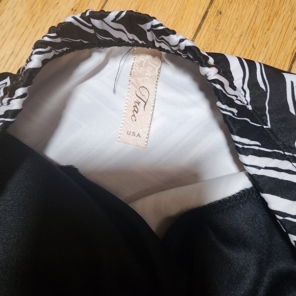 WOMEN'S Bodysuit Small Black and White - Picture 7 of 9